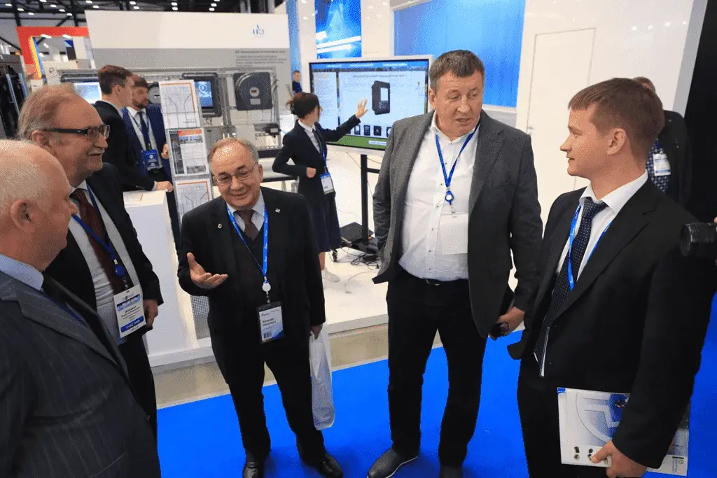 Petro Kononenko, owner of JSC “Borysfen” and LLC “Volga-Dnipro MM XVI” (second from the right)